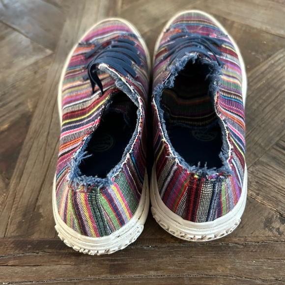 Rocketdog Striped Sneakers 8.5 - Picture 3 of 8